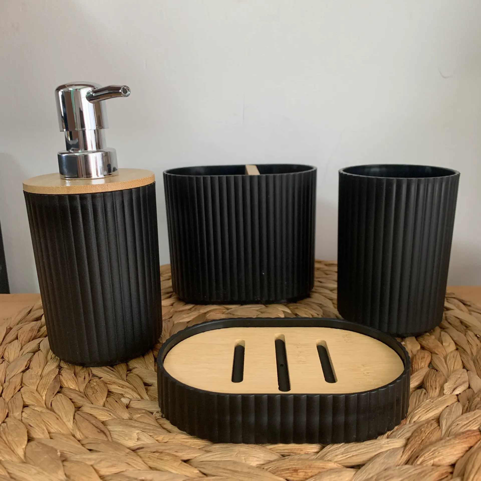 Set accesorios para baño NEGRO