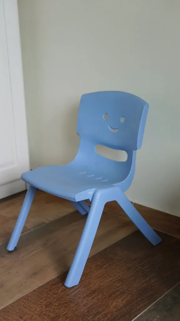 Silla para niños azul pastel