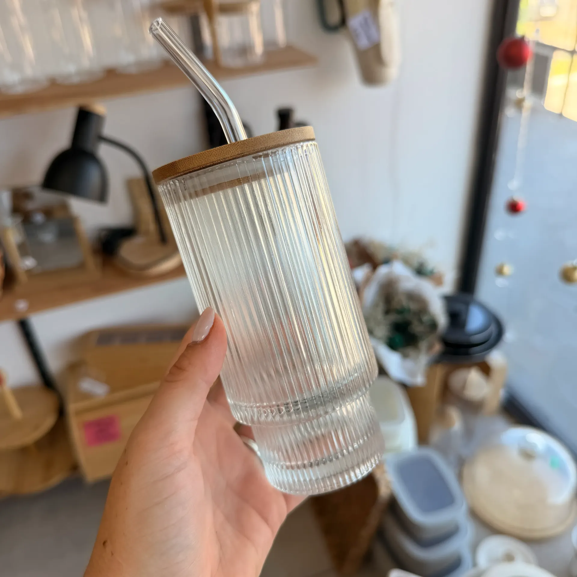 Vaso Cirus con tapa de bambú y sorbito